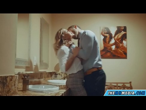 ❤️ Khi một cô gái tóc vàng busty quyến rũ bạn trong một nhà vệ sinh công cộng ❤ Fucking video tại khiêu dâm% vi.tubsexer-porn.ru% ﹏